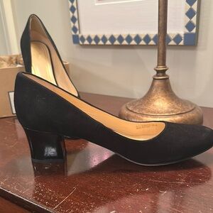 Cole Haan Black Suede block patent leather Heel (new with box)